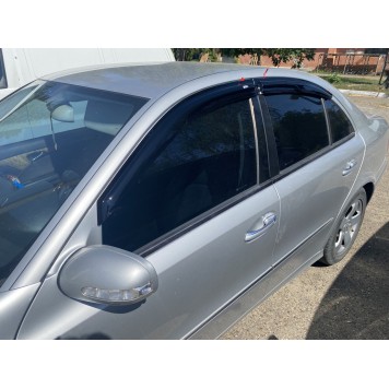 Дефлектори вікон Mercedes E-class W-211 2003-2009 Sedan накладні (DEFL) Q2-2